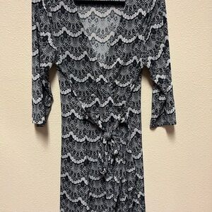 BCBGMaxAzria Black and White Lace Pattern Top